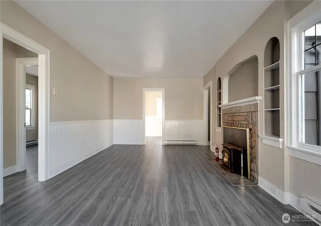 Photo 3 of Single family home for sale at 2722 Pacific Ave, Hoquiam, WA 98550 | MLS# NWM2590718 | Listing updated on 2026-10-06