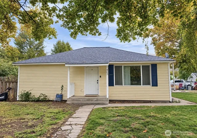 Photo 1 of Sale Pending at 403 Main St, Oroville, WA 98844 | MLS# NWM2590728 | Listing updated on 2026-10-08