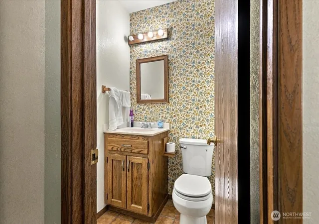 Photo 3 of Single family home for sale at 201 Columbia Ave, Coulee Dam, WA 99116 | MLS# NWM2590743 | Listing updated on 2026-10-07