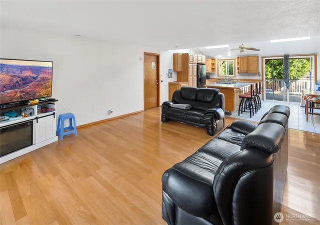 Photo 2 of Single family home for sale at 13422 14 Avenue S, Burien, WA 98168 | MLS# NWM2590750 | Listing updated on 2026-10-09