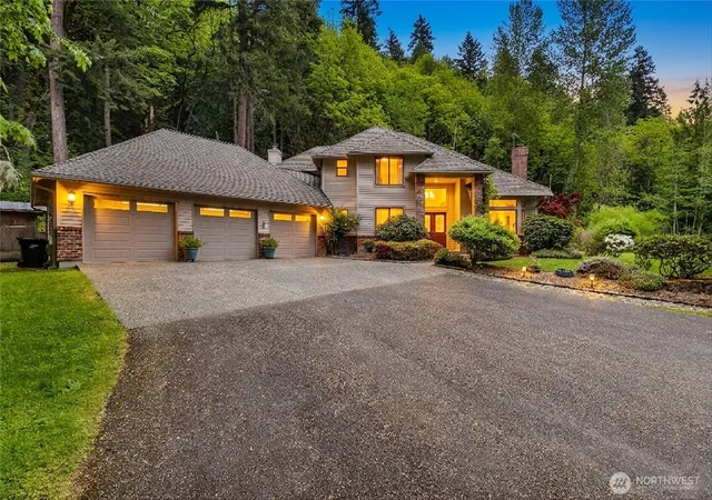 Photo 1 of Single family home for sale at 11000 164th Avenue Se, Renton, WA 98059 | MLS# NWM2590755 | Listing updated on 2026-10-09