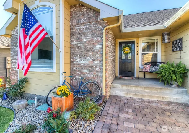 Photo 2 of Single family home for sale at 8604 Midvale Rd, Yakima, WA 98908 | MLS# NWM2590759 | Listing updated on 2026-10-17