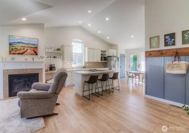 Photo 3 of Single family home for sale at 8604 Midvale Rd, Yakima, WA 98908 | MLS# NWM2590759 | Listing updated on 2026-10-17