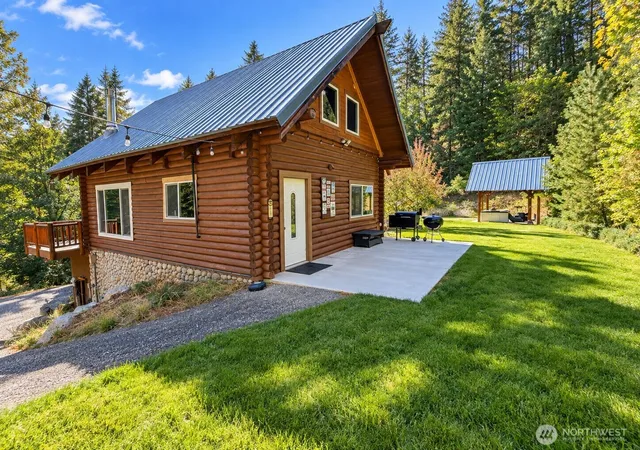 Photo 3 of Single family home for sale at 10666 Chumstick Hwy, Leavenworth, WA 98826 | MLS# NWM2590764 | Listing updated on 2026-10-05