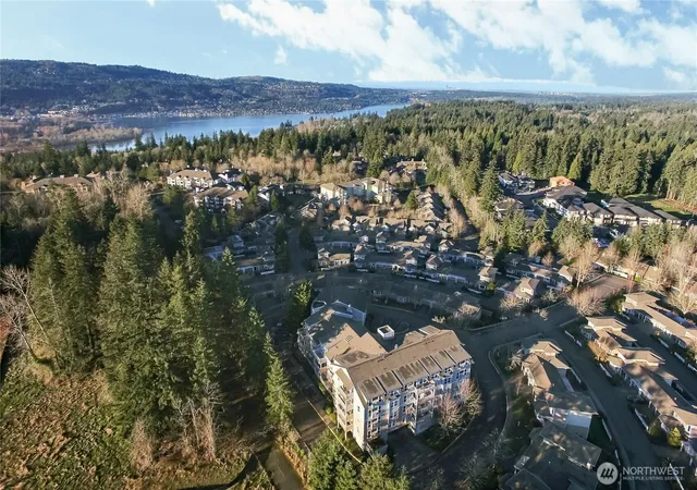 Condo for sale at 22535 SE Highland Cir #302, Issaquah, WA 98029 | MLS# NWM2590769