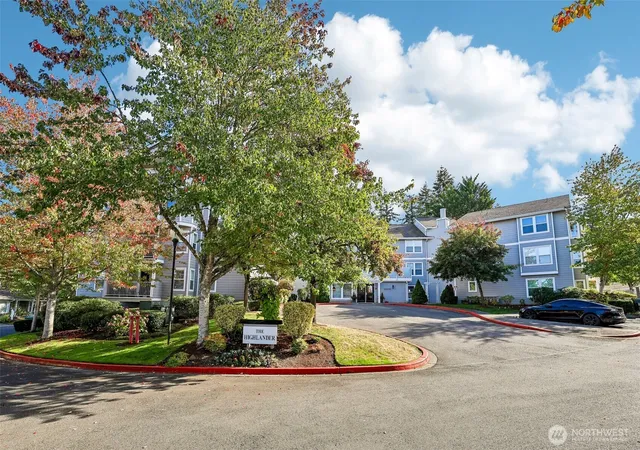Photo 3 of Condo for sale at 22535 SE Highland Cir #302, Issaquah, WA 98029 | MLS# NWM2590769 | Listing updated on 2026-10-09