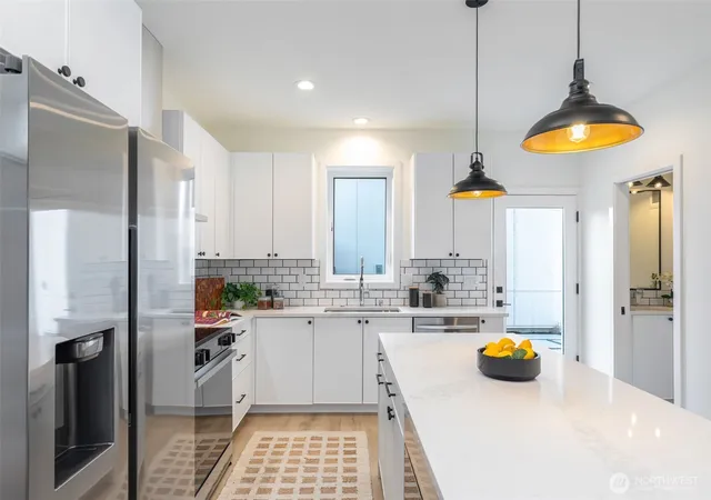 Photo 4 of Condo for sale at 1556 S Pearl St #B, Seattle, WA 98108 | MLS# NWM2590775 | Listing updated on 2026-10-04