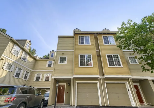 Photo 2 of Townhouse for sale at 1800 Ne 40th Street #F3, Renton, WA 98056 | MLS# NWM2590784 | Listing updated on 2026-10-13