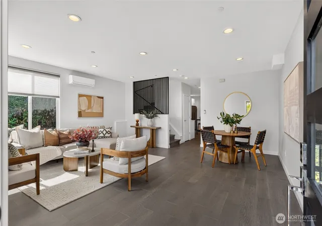 Photo 2 of Townhouse for sale at 1615 S State St, Seattle, WA 98144 | MLS# NWM2590806 | Listing updated on 2026-10-06
