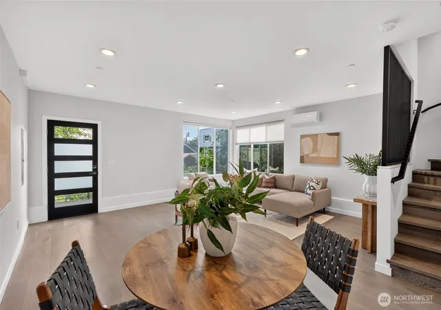 Photo 4 of Townhouse for sale at 1615 S State St, Seattle, WA 98144 | MLS# NWM2590806 | Listing updated on 2026-10-06