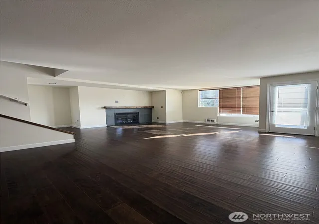 Photo 4 of Townhouse for sale at 442 4th Avenue #442, Kirkland, WA 98033 | MLS# NWM2590809 | Listing updated on 2026-10-08