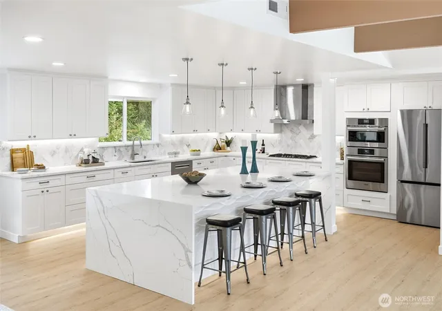 Photo 3 of Single family home for sale at 8205 SE 71st Street, Mercer Island, WA 98040 | MLS# NWM2590811 | Listing updated on 2026-10-15