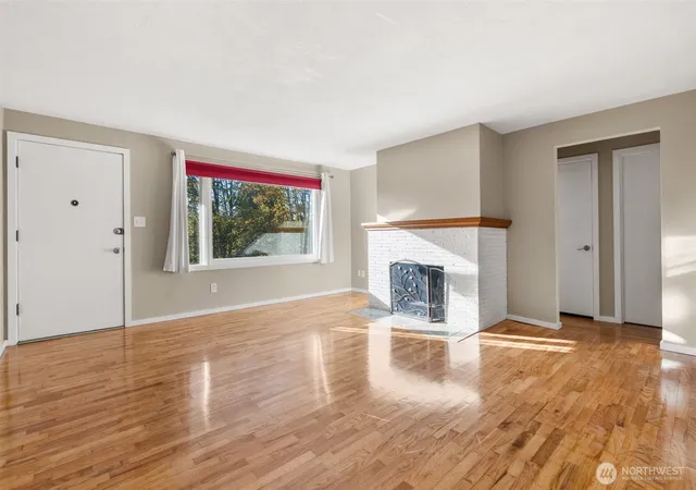 Photo 4 of Single family home for sale at 1433 S Stevens St, Tacoma, WA 98405 | MLS# NWM2590820 | Listing updated on 2026-10-19