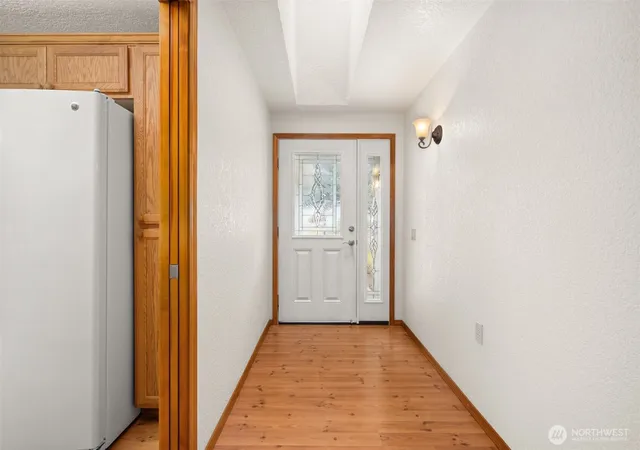 Photo 3 of Single family home for sale at 1410 Mark Twain Dr, Centralia, WA 98531 | MLS# NWM2590821 | Listing updated on 2026-10-07