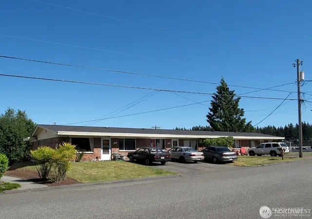 Photo 1 of Multi family home for sale at 4827 Vesper Dr, Everett, WA 98203 | MLS# NWM2590822 | Listing updated on 2026-10-06