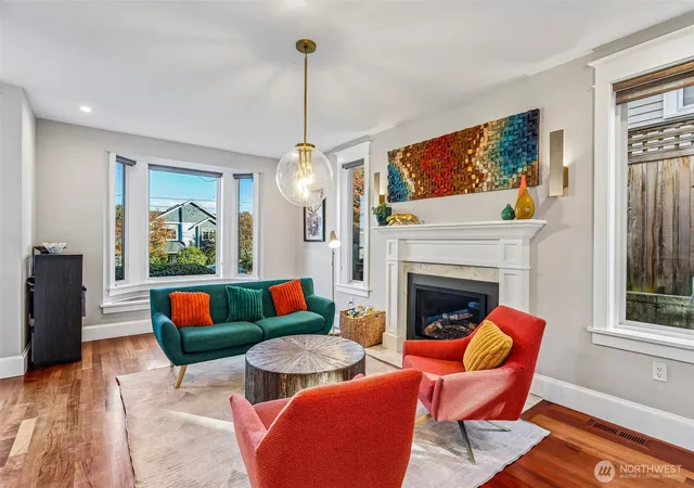 Photo 2 of Single family home for sale at 7725 16th Avenue NE, Seattle, WA 98115 | MLS# NWM2590823 | Listing updated on 2026-10-08
