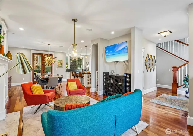 Photo 4 of Single family home for sale at 7725 16th Avenue NE, Seattle, WA 98115 | MLS# NWM2590823 | Listing updated on 2026-10-08