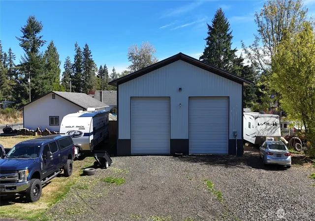 Photo 3 of Single family home for sale at 103 4th Avenue, Pe Ell, WA 98572 | MLS# NWM2590846 | Listing updated on 2026-10-05