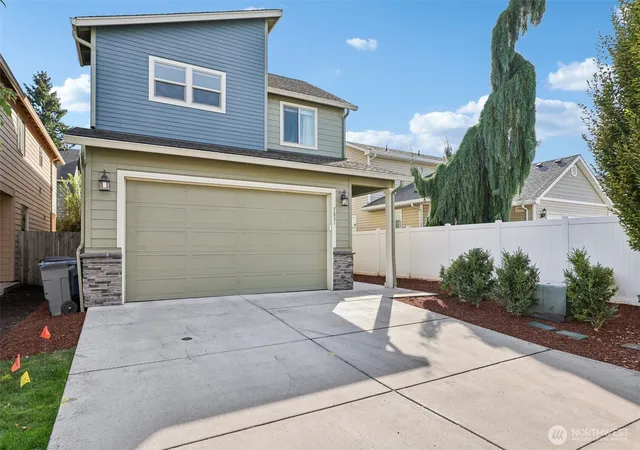 Photo 2 of Single family home for sale at 7631 Ne 61st Way, Vancouver, WA 98662 | MLS# NWM2590854 | Listing updated on 2026-10-19