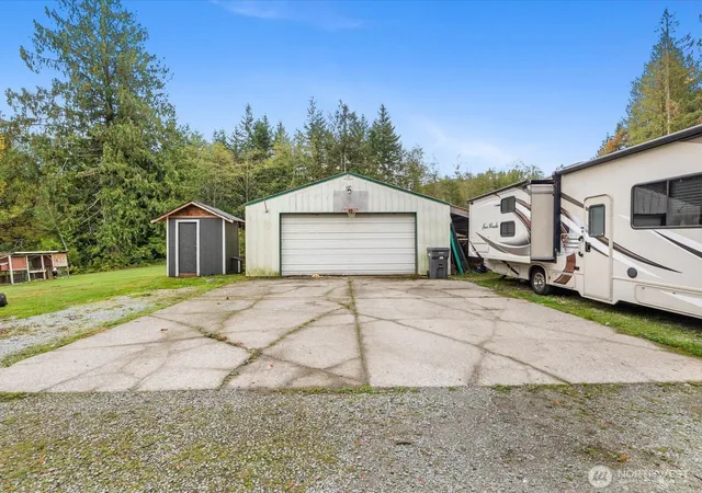Photo 2 of Manufactured home for sale at 11503 Torrence Dr, Sedro Woolley, WA 98284 | MLS# NWM2590861 | Listing updated on 2026-10-15