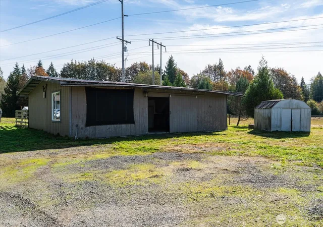 Photo 4 of Manufactured home for sale at 14428 Jim Crk Rd, Arlington, WA 98223 | MLS# NWM2590873 | Listing updated on 2026-10-10