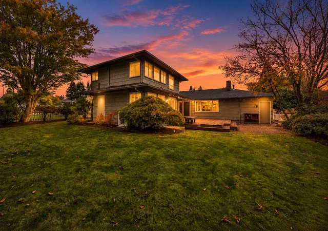 Photo 4 of Single family home for sale at 3566 Sunset Dr W, University Place, WA 98466 | MLS# NWM2590874 | Listing updated on 2026-10-16