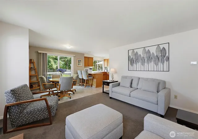 Photo 4 of Single family home for sale at 1105 SW 352nd Street, Federal Way, WA 98023 | MLS# NWM2590875 | Listing updated on 2026-10-05
