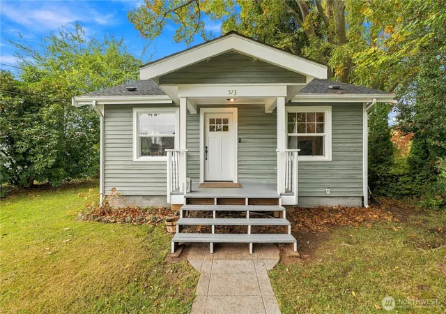 Photo 1 of Single family home for sale at 513 Warner St, Sedro Woolley, WA 98284 | MLS# NWM2590884 | Listing updated on 2026-10-08