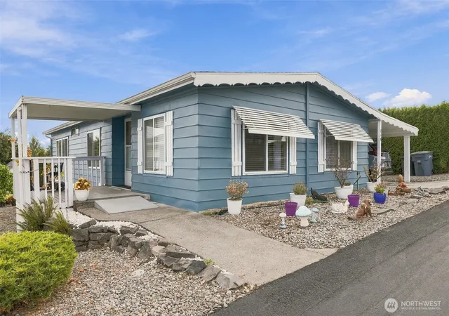 Photo 1 of Manufactured home for sale at 2500 Alder St #216, Milton, WA 98354 | MLS# NWM2590886 | Listing updated on 2026-10-08