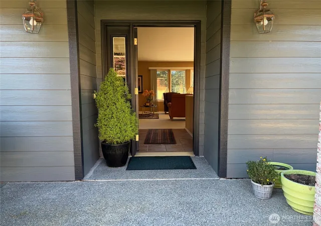 Photo 2 of Single family home for sale at 1521 Chilton Rd, Aberdeen, WA 98520 | MLS# NWM2590887 | Listing updated on 2026-10-26