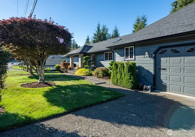Single family home for sale at 1521 Chilton Rd, Aberdeen, WA 98520 | MLS# NWM2590887