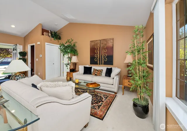 Photo 4 of Single family home for sale at 1521 Chilton Rd, Aberdeen, WA 98520 | MLS# NWM2590887 | Listing updated on 2026-10-26