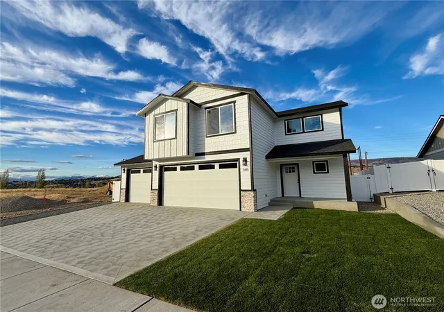 Photo 2 of Single family home for sale at 165 Country Cottage Ln, Malaga, WA 98828 | MLS# NWM2590898 | Listing updated on 2026-10-08