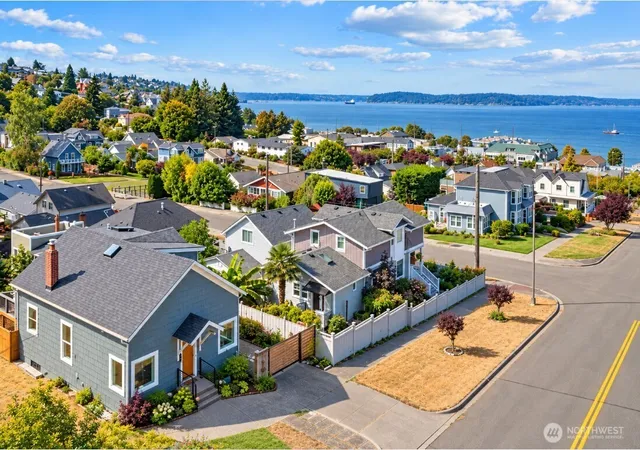 Photo 3 of Single family home for sale at 2714 N Mccarver St, Tacoma, WA 98403 | MLS# NWM2590902 | Listing updated on 2026-10-22