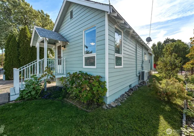 Photo 1 of Single family home for sale at 126 SE 3rd Avenue, Milton Freewater, OR 97862 | MLS# NWM2590904 | Listing updated on 2026-10-06
