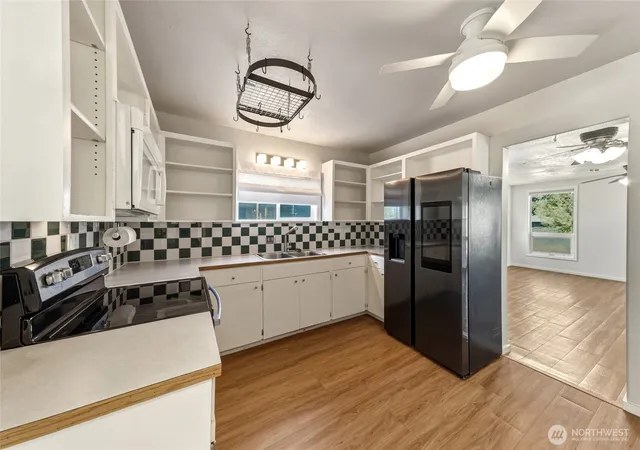 Photo 3 of Single family home for sale at 126 SE 3rd Avenue, Milton Freewater, OR 97862 | MLS# NWM2590904 | Listing updated on 2026-10-06