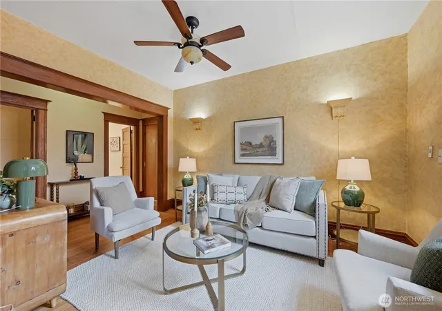 Photo 3 of Sale Pending at 7 Harrison St #2, Seattle, WA 98109 | MLS# NWM2590905 | Listing updated on 2026-10-12