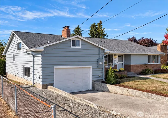 Photo 2 of Single family home for sale at 2702 N Winnifred St, Tacoma, WA 98407 | MLS# NWM2590908 | Listing updated on 2026-10-13
