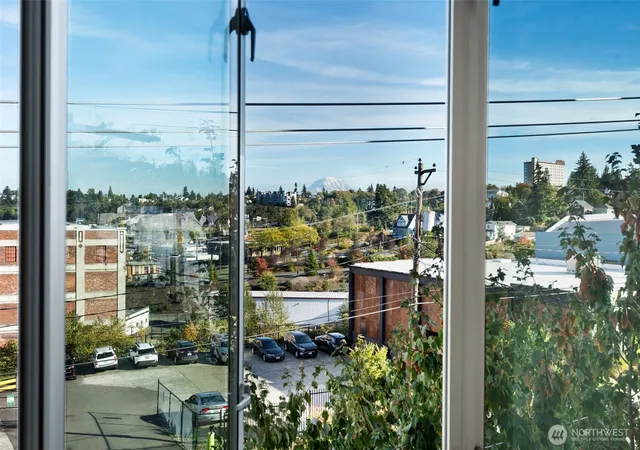 Photo 2 of Townhouse for sale at 2520 Jefferson Ave #C, Tacoma, WA 98402 | MLS# NWM2590924 | Listing updated on 2026-10-14