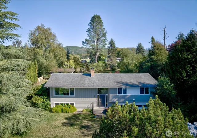 Photo 1 of Single family home for sale at 14 Crista Vista Dr, Cathlamet, WA 98612 | MLS# NWM2590926 | Listing updated on 2026-10-06