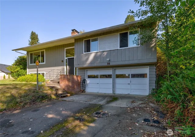 Photo 3 of Single family home for sale at 14 Crista Vista Dr, Cathlamet, WA 98612 | MLS# NWM2590926 | Listing updated on 2026-10-06