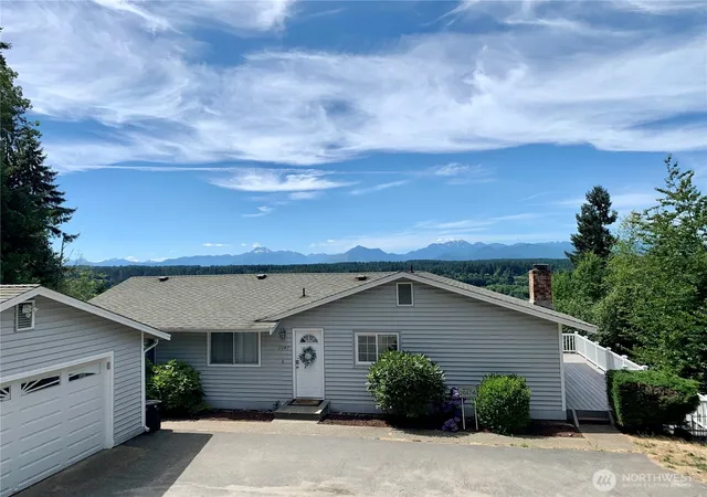 Photo 2 of Single family home for sale at 2047 NW Misty Ridge Ln, Silverdale, WA 98383 | MLS# NWM2590927 | Listing updated on 2026-10-06