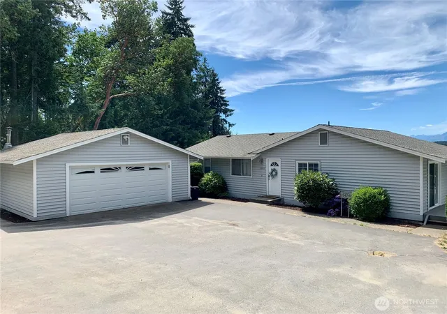 Photo 3 of Single family home for sale at 2047 NW Misty Ridge Ln, Silverdale, WA 98383 | MLS# NWM2590927 | Listing updated on 2026-10-06