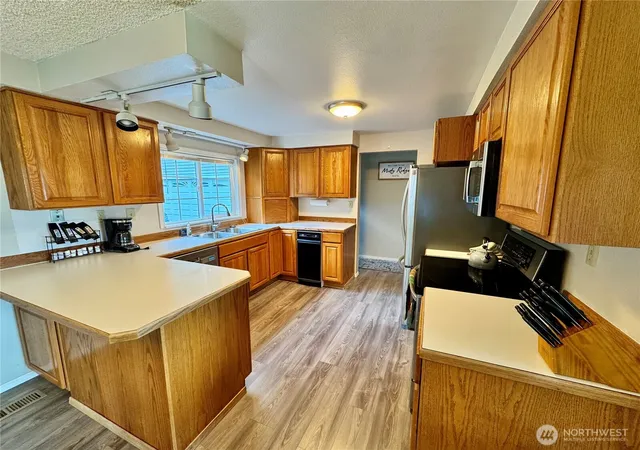 Photo 4 of Single family home for sale at 2047 NW Misty Ridge Ln, Silverdale, WA 98383 | MLS# NWM2590927 | Listing updated on 2026-10-06
