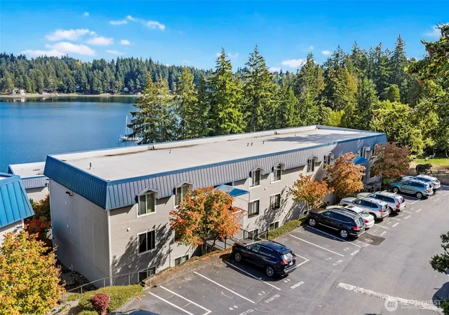 Photo 2 of Condo for sale at 924 Shorewood Dr #E-49, Bremerton, WA 98312 | MLS# NWM2590936 | Listing updated on 2026-10-06