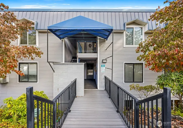 Photo 3 of Condo for sale at 924 Shorewood Dr #E-49, Bremerton, WA 98312 | MLS# NWM2590936 | Listing updated on 2026-10-06