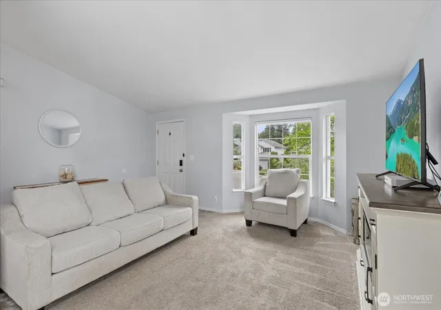 Photo 3 of Single family home for sale at 421 Rainbow Pl, Snohomish, WA 98290 | MLS# NWM2590939 | Listing updated on 2026-10-09