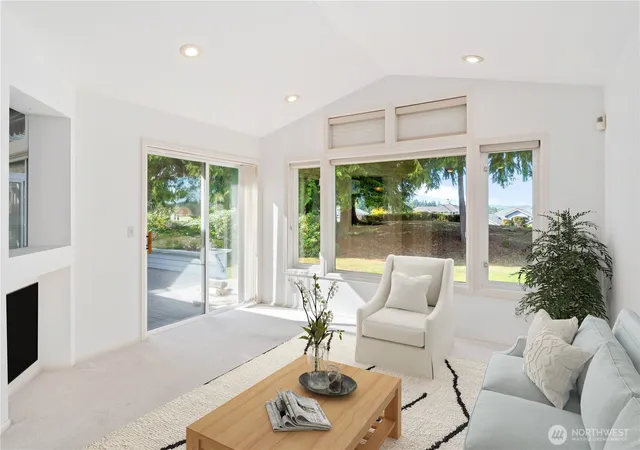 Photo 4 of Single family home for sale at 31 Sea Vista Pl, Port Ludlow, WA 98365 | MLS# NWM2590945 | Listing updated on 2026-10-17