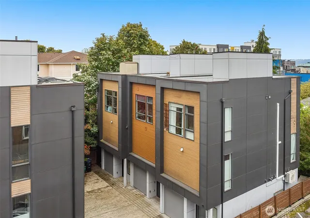 Photo 1 of Townhouse for sale at 121 20th Avenue, Seattle, WA 98122 | MLS# NWM2590948 | Listing updated on 2026-10-07