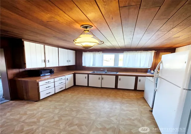 Photo 2 of Single family home for sale at 4505 Chuckanut Dr, Bow, WA 98232 | MLS# NWM2590961 | Listing updated on 2026-10-14